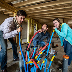 Une autre manière d'envisager le circuit électrique de la salle